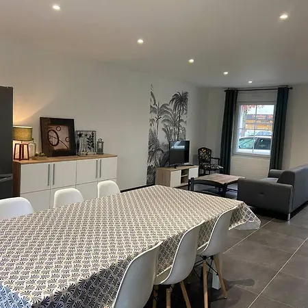 Holiday home Les Prunelles Maison De Village De 4 A 8 Personnes