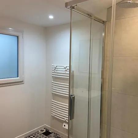Holiday home Les Prunelles Maison De Village De 4 A 8 Personnes Precigne