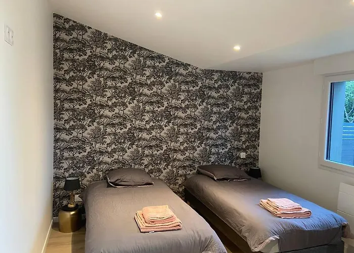 Les Prunelles Maison De Village De 4 A 8 Personnes *